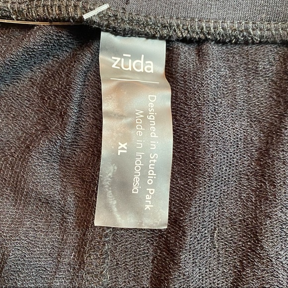 ZUDA black cropped knit pants, Large XL - Picture 8 of 8